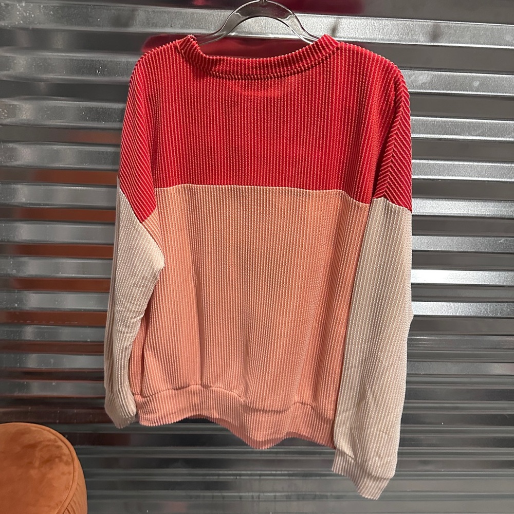 Dokotoo woman’s top size small - Picture 4 of 4